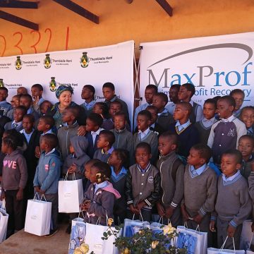 Bly n Bietjie Primary school received 100 gift packs